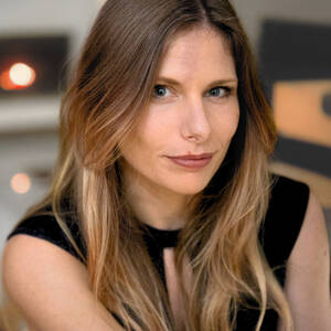 Portrait of Ivy Thomas (Yvonne Schwalowski)